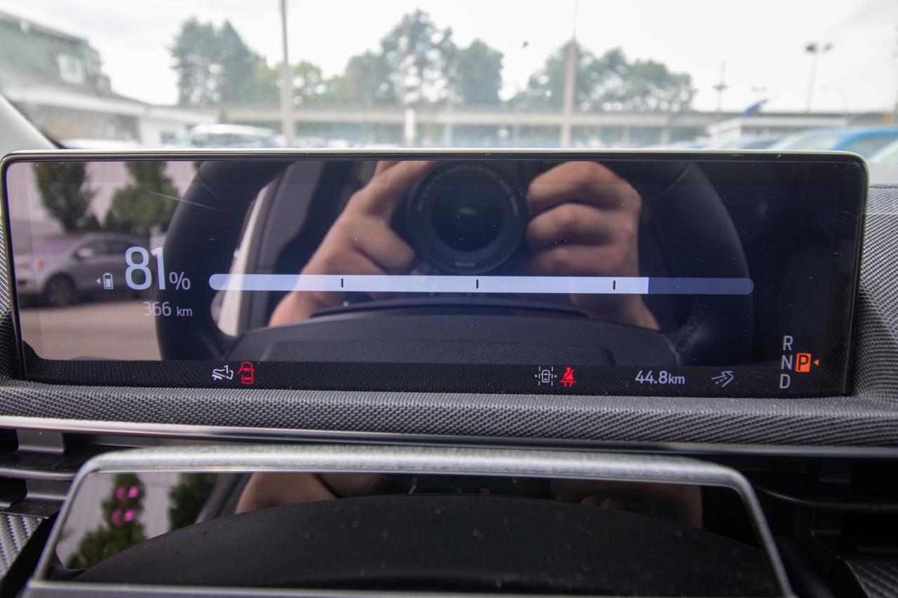 2025 Ford Mustang Mach-E Select AWD Extended Range Photo5