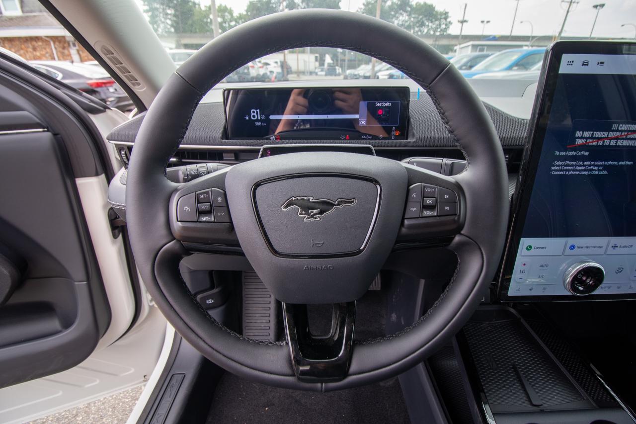 2025 Ford Mustang Mach-E Select AWD Extended Range Photo5