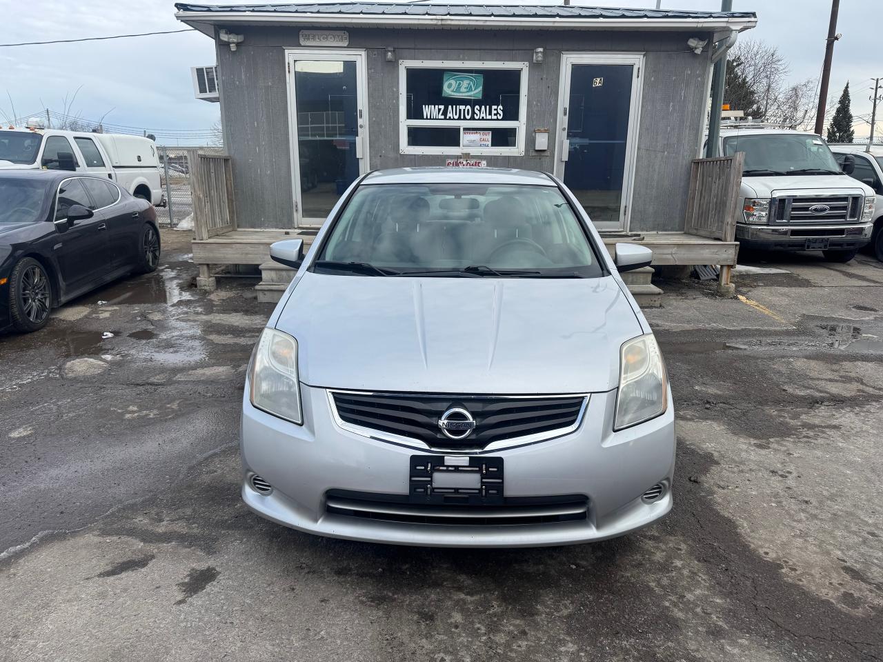 2010 Nissan Sentra 4dr Sdn I4 CVT 2.0 S Photo2
