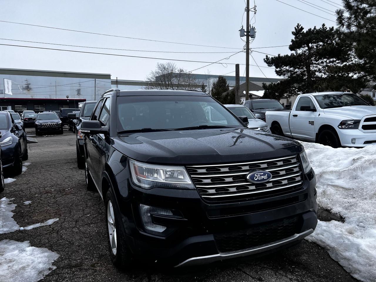 Used 2017 Ford Explorer XLT / 4WD / 7 SEATER / HTD SEATS / NO ACCIDENTS for sale in Cambridge, ON