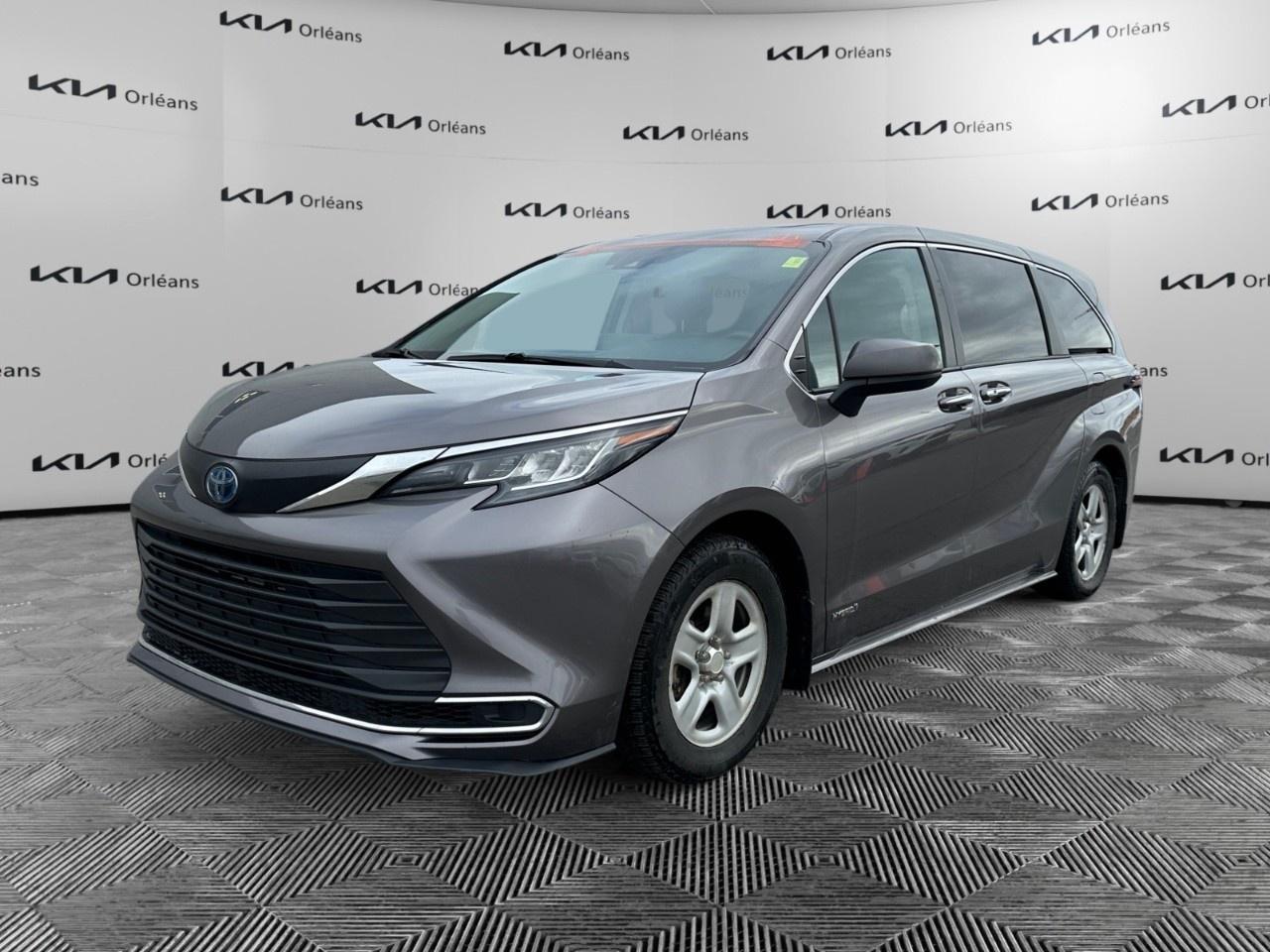 Used 2021 Toyota Sienna XLE 7-Passenger AWD for sale in Orleans, ON