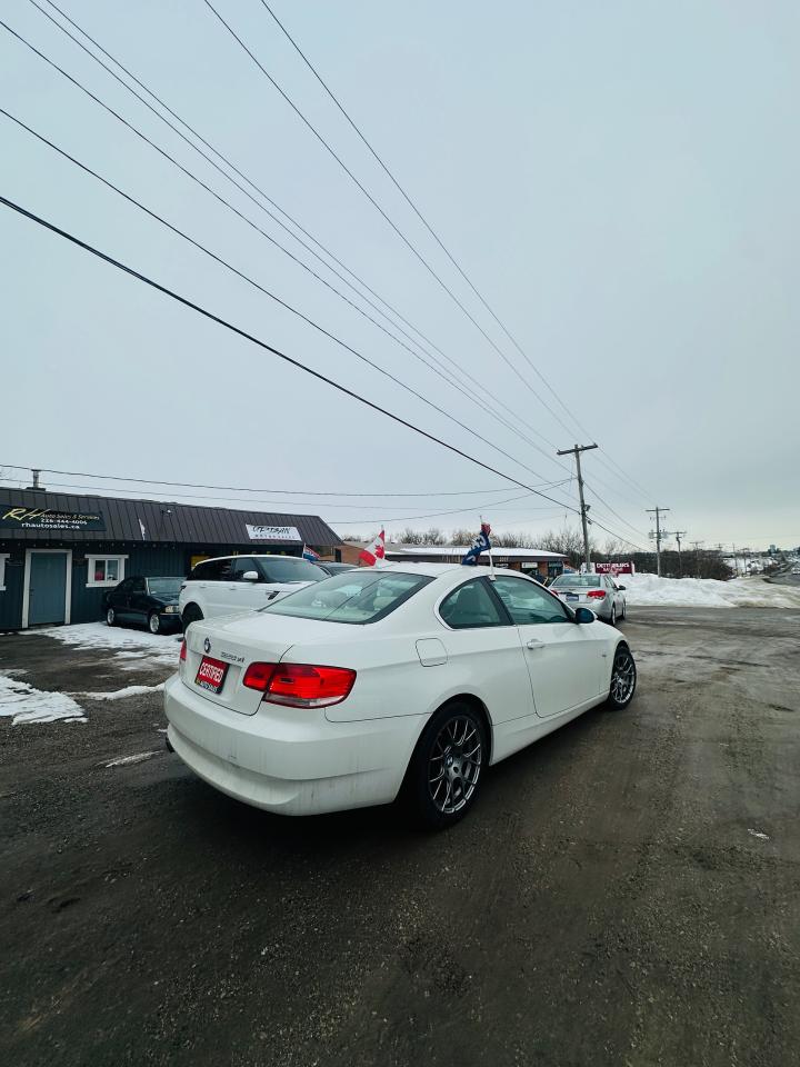 2008 BMW 3 Series 2dr Cpe 328xi AWD - Photo #3