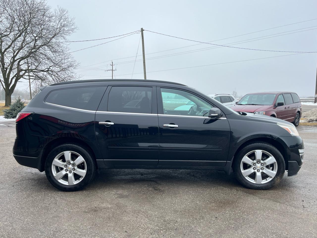 2016 Chevrolet Traverse LT | Backup Camera | Heated Seats | Sunroof - Photo #6