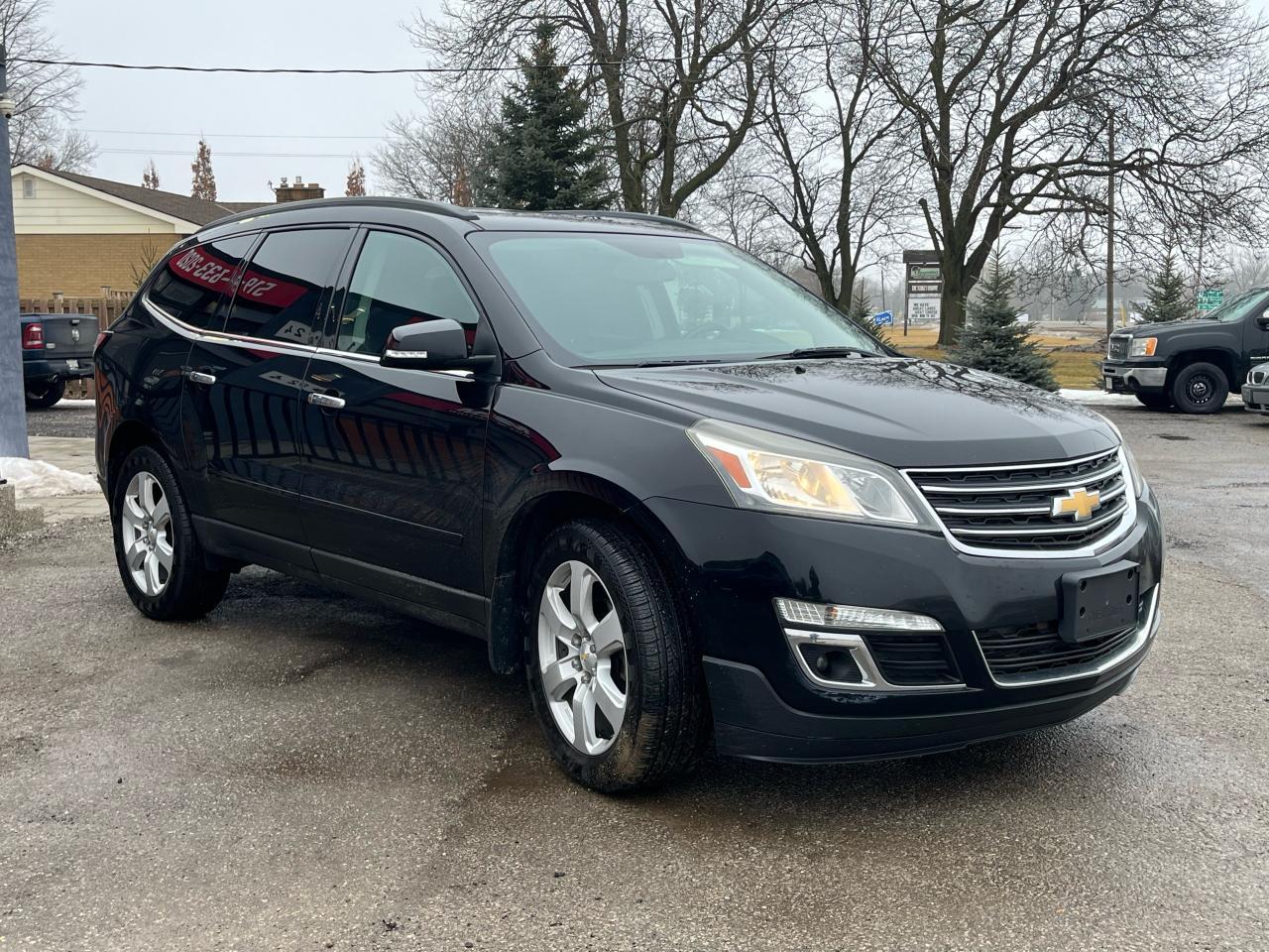 2016 Chevrolet Traverse LT | Backup Camera | Heated Seats | Sunroof - Photo #7