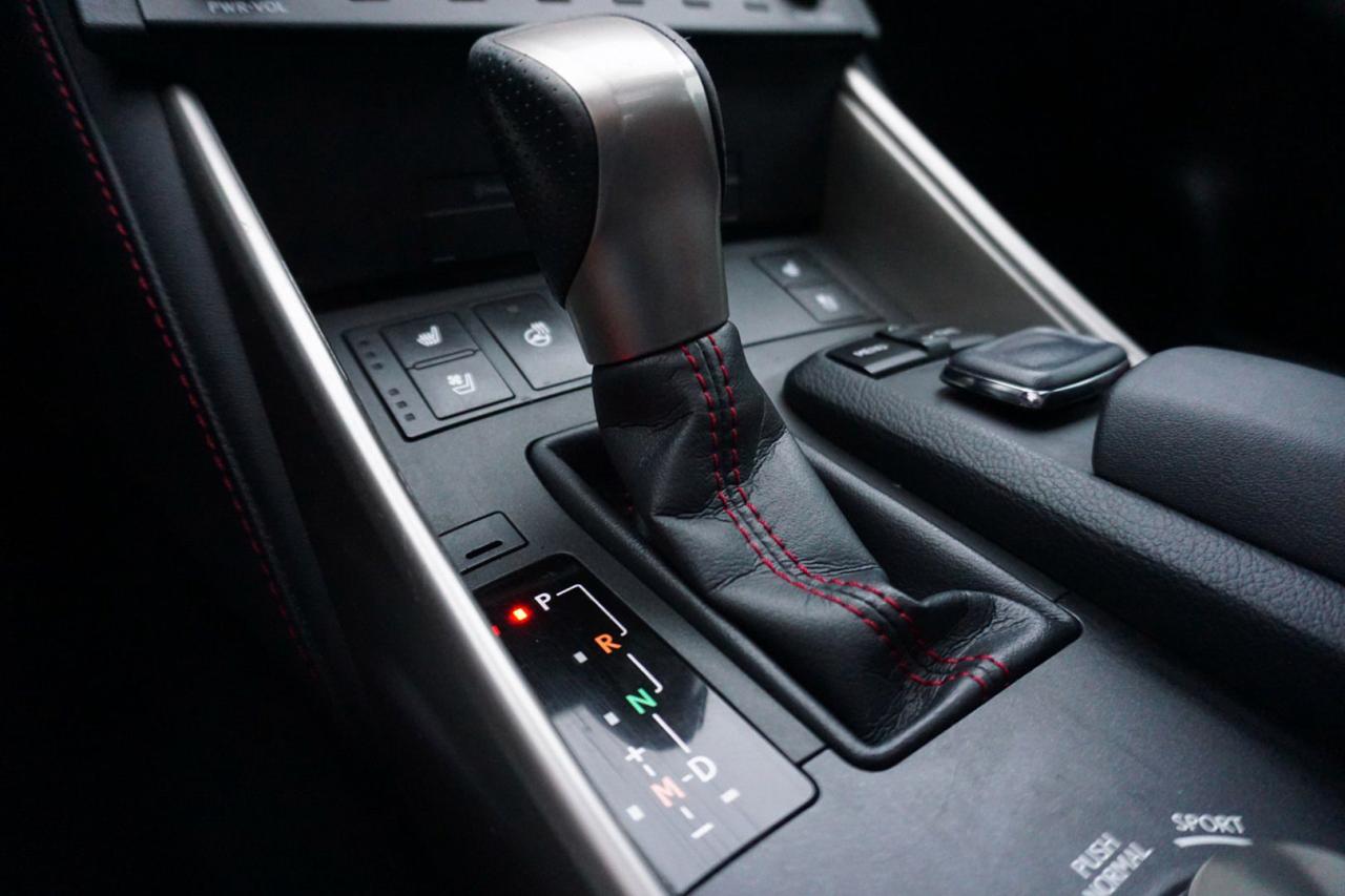2016 Lexus IS 300 F-SPORT AWD CERTIFIED *LEXUS MAINTAIN* NAV CAMERA BLUETOOTH LEATHER HEAT/COOL SEATS SUNROOF CRUISE ALLOYS - Photo #20