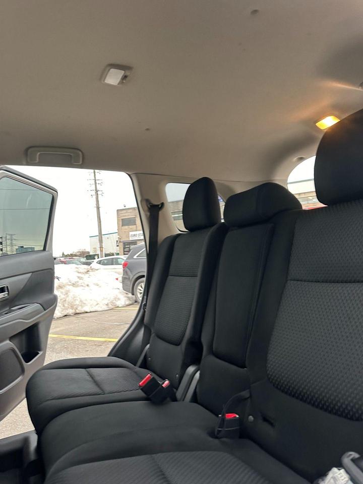 2018 Mitsubishi Outlander SE AWC Photo