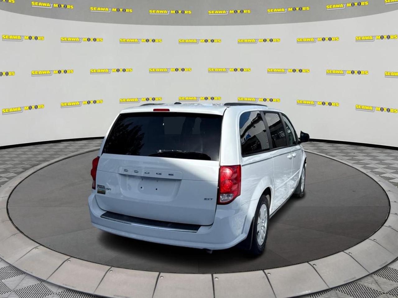 2017 Dodge Grand Caravan CVP/SXT - Photo #4