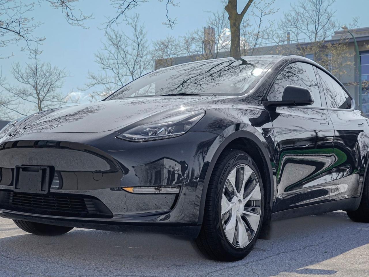 Used 2024 Tesla Model Y  for sale in Coquitlam, BC