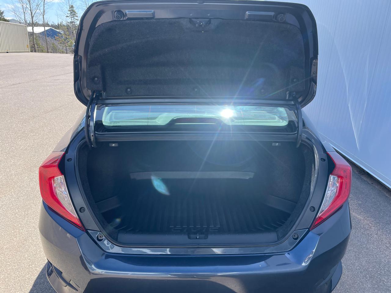 2021 Honda Civic 4D EX CVT Photo