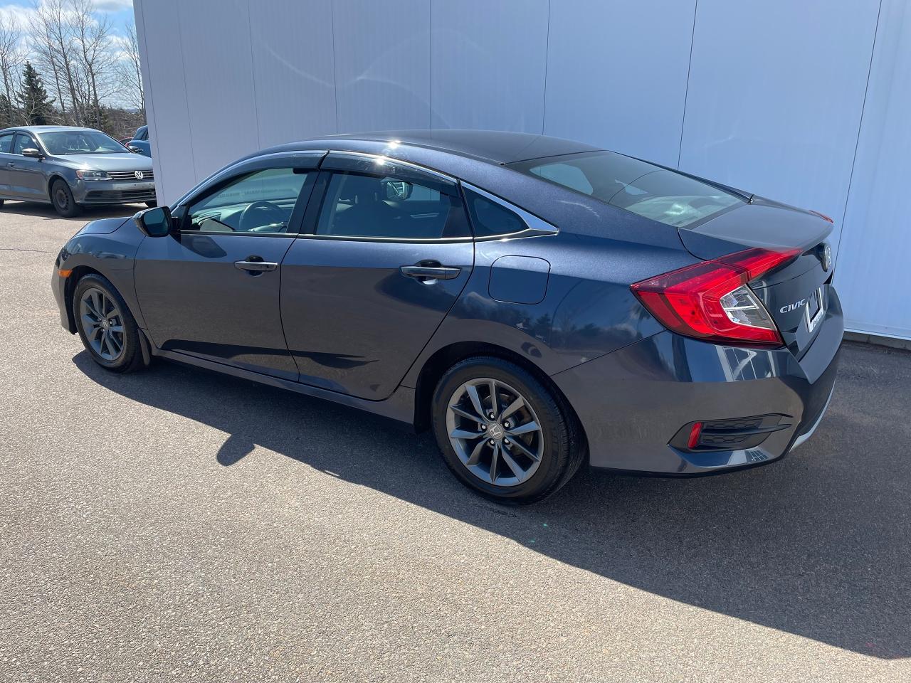 2021 Honda Civic 4D EX CVT Photo