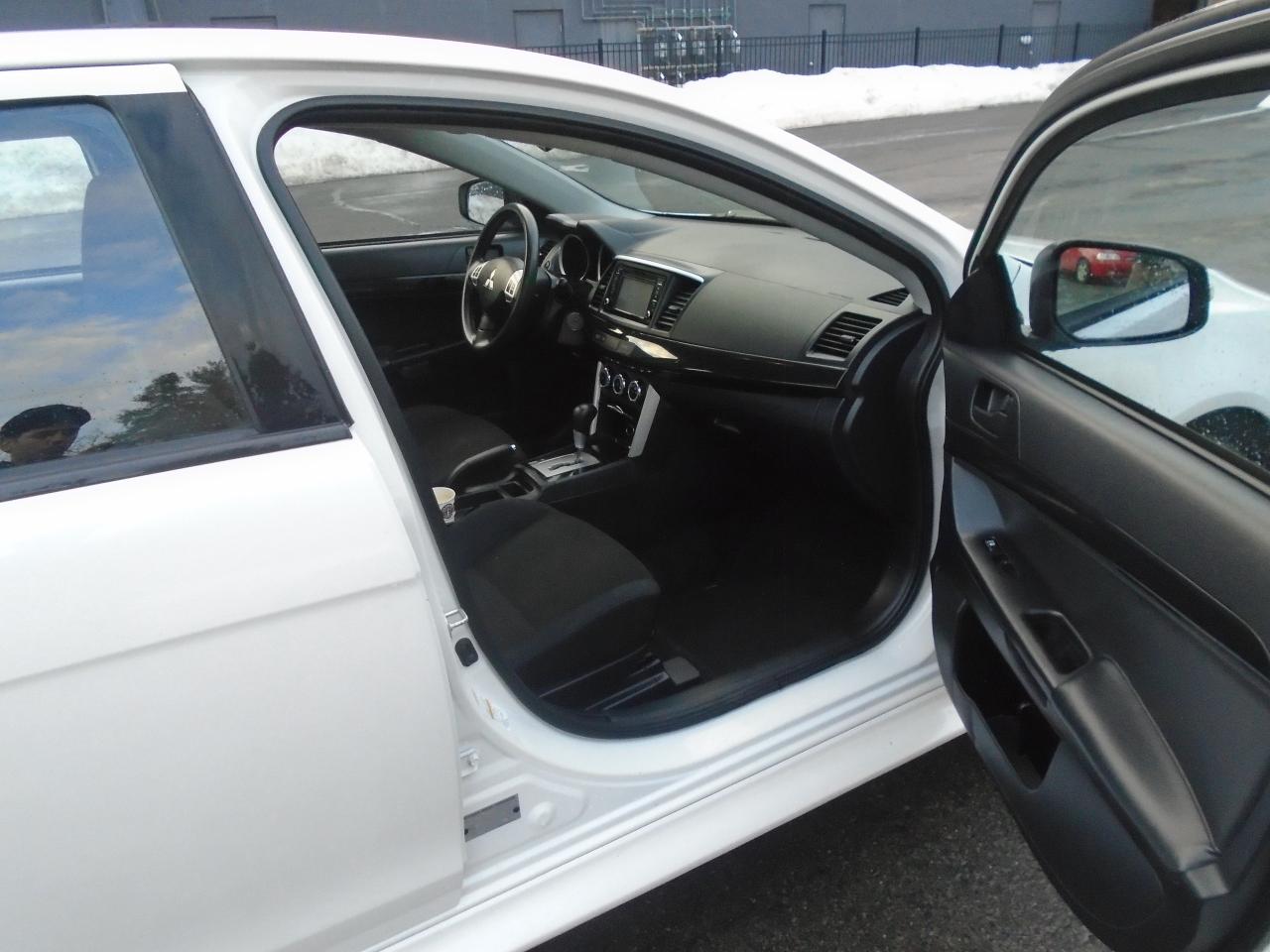 2017 Mitsubishi Lancer 4dr Sdn CVT ES FWD - Photo #15