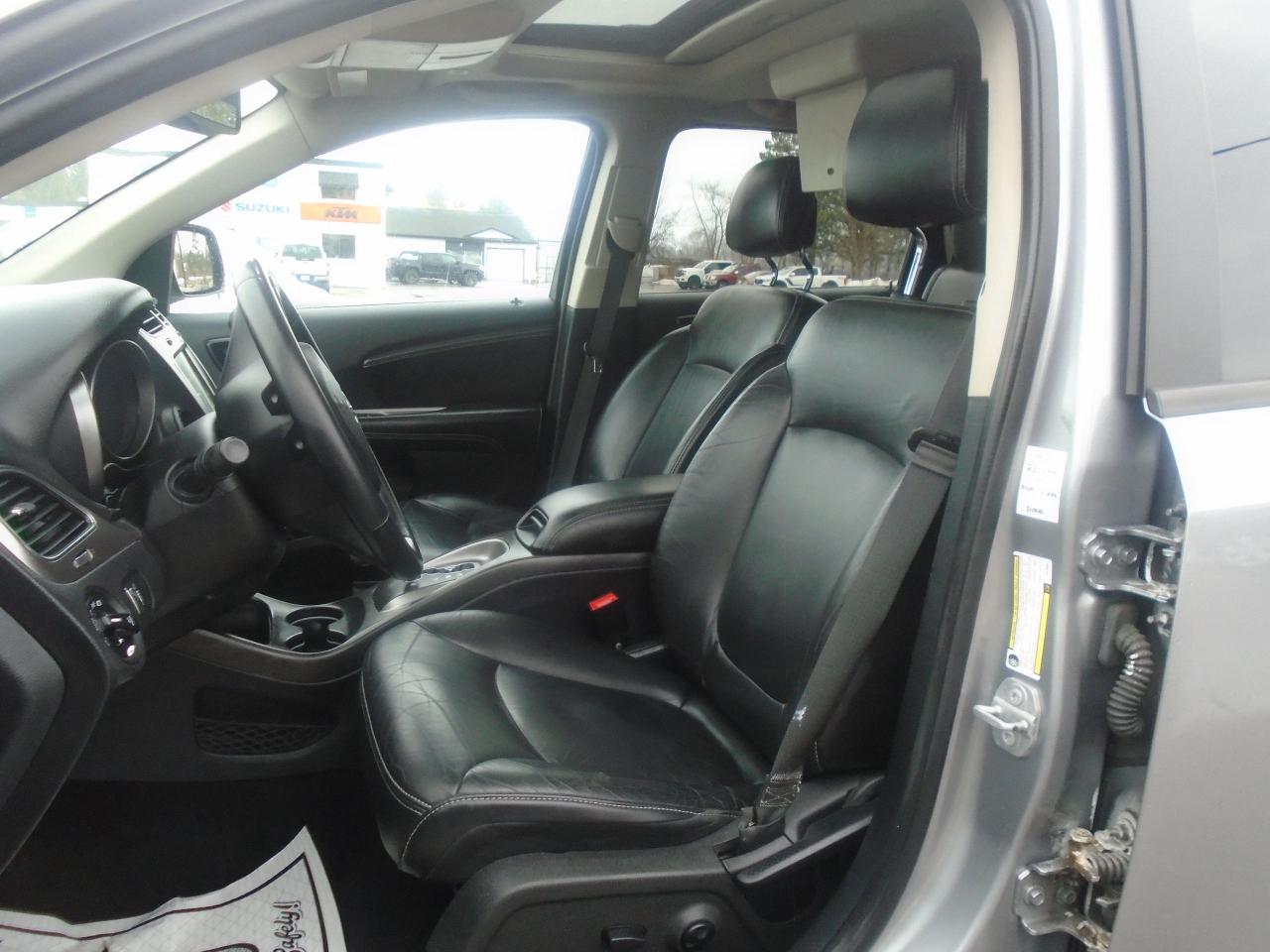 2018 Dodge Journey Crossroad AWD - Photo #7
