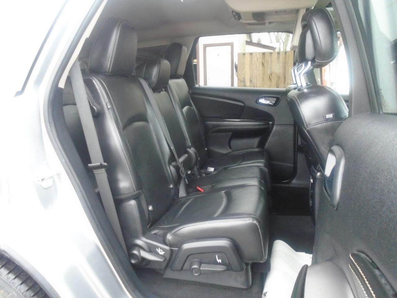 2018 Dodge Journey Crossroad AWD - Photo #13