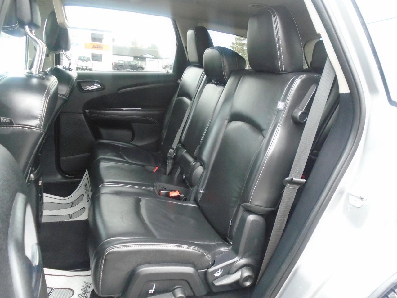 2018 Dodge Journey Crossroad AWD - Photo #18