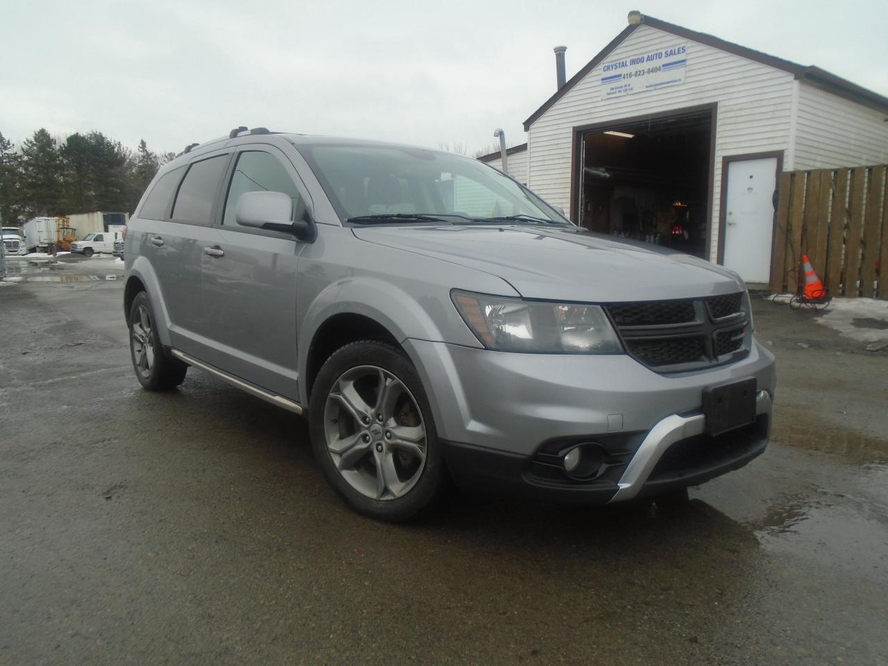 2018 Dodge Journey Crossroad AWD - Photo #2