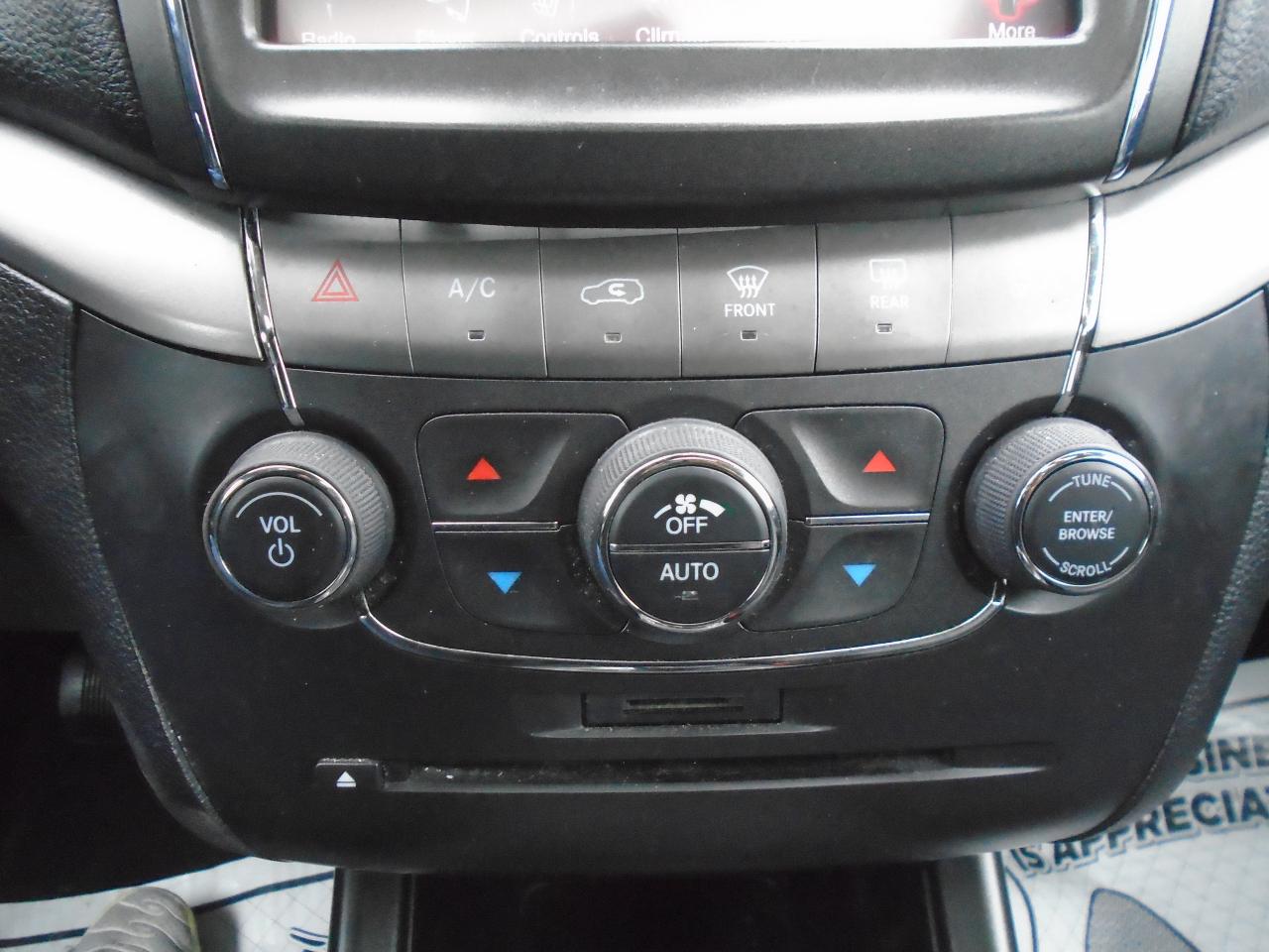2018 Dodge Journey Crossroad AWD - Photo #18