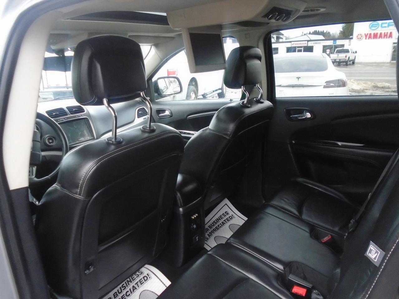 2018 Dodge Journey Crossroad AWD - Photo #31