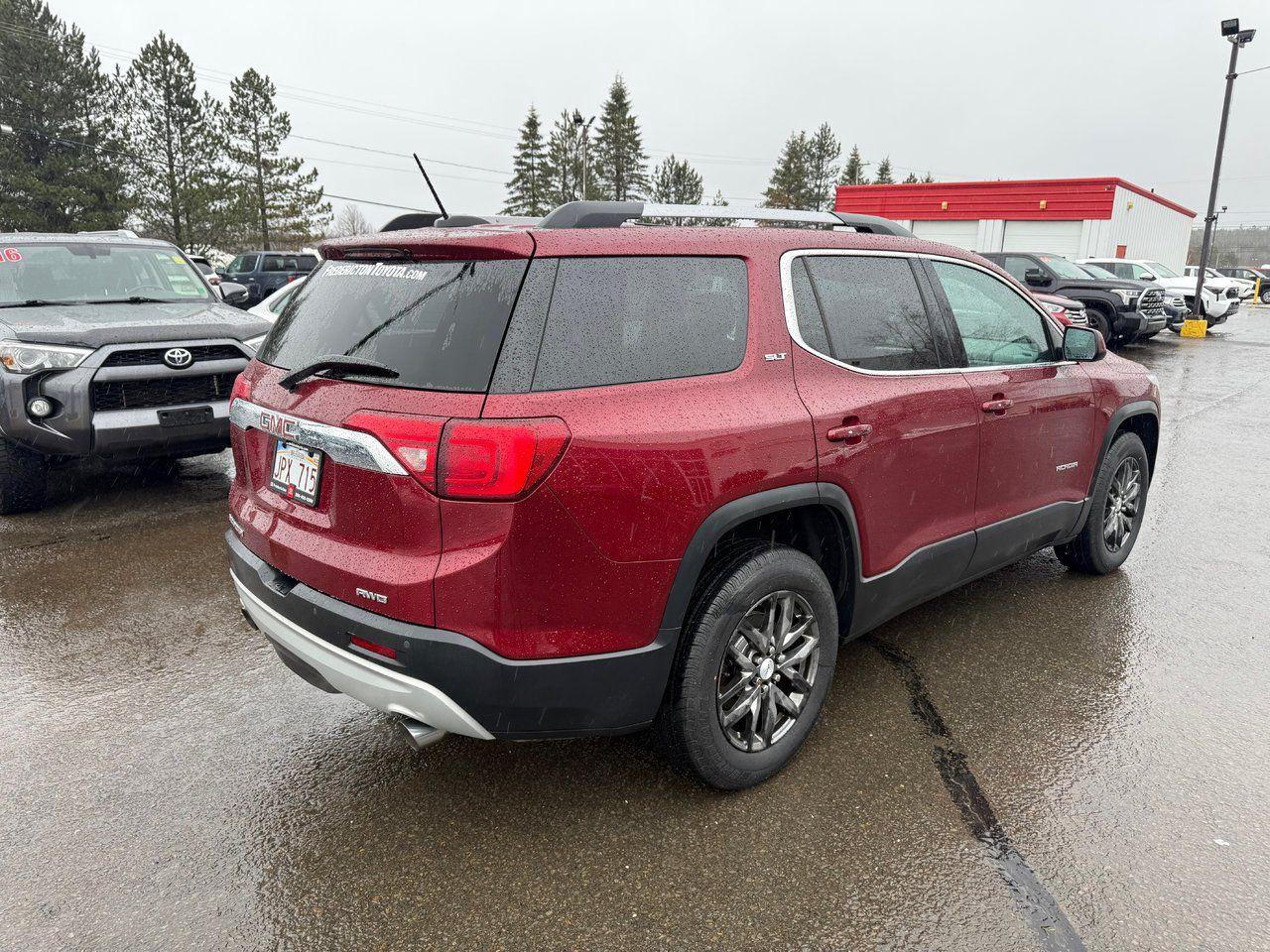 2018 GMC Acadia SLT Photo4