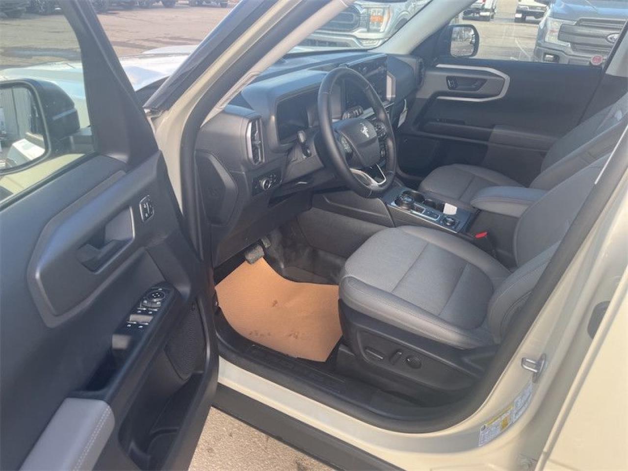 2025 Ford Bronco Sport Badlands  - Sunroof Photo5