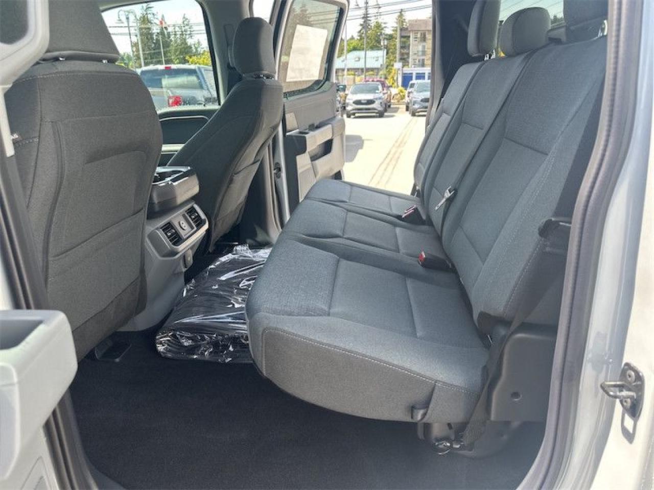 2025 Ford F-150 Lightning XLT  - Tailgate Step Photo5