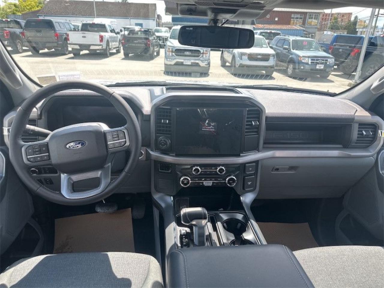 2025 Ford F-150 Lightning XLT  - Tailgate Step Photo5