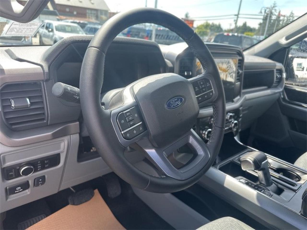 2025 Ford F-150 Lightning XLT  - Tailgate Step Photo5