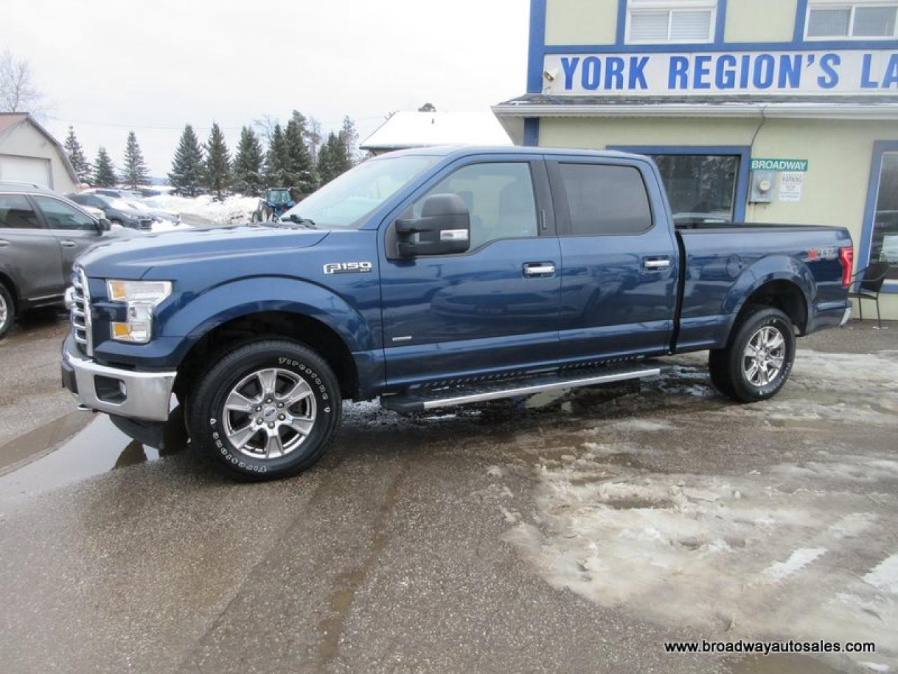 2017 Ford F-150 GREAT VALUE XLT-EDITION 6 PASSENGER 3.5L - ECO-BOOST.. 4X4.. CREW-CAB.. SHORTY.. NAVIGATION.. HEATED SEATS.. POWER PEDALS.. BACK-UP CAMERA.. Photo