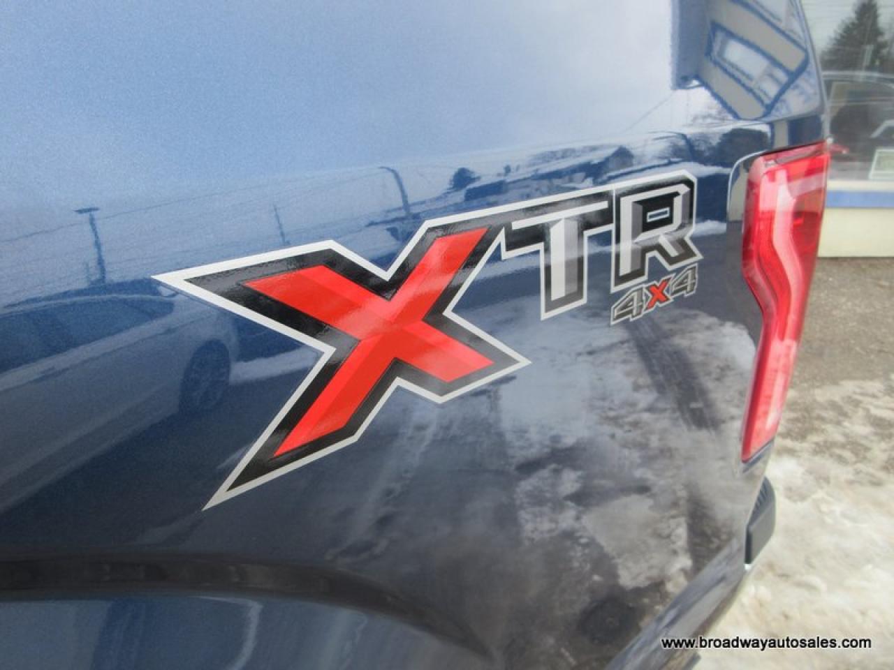 2017 Ford F-150 GREAT VALUE XLT-EDITION 6 PASSENGER 3.5L - ECO-BOOST.. 4X4.. CREW-CAB.. SHORTY.. NAVIGATION.. HEATED SEATS.. POWER PEDALS.. BACK-UP CAMERA.. Photo