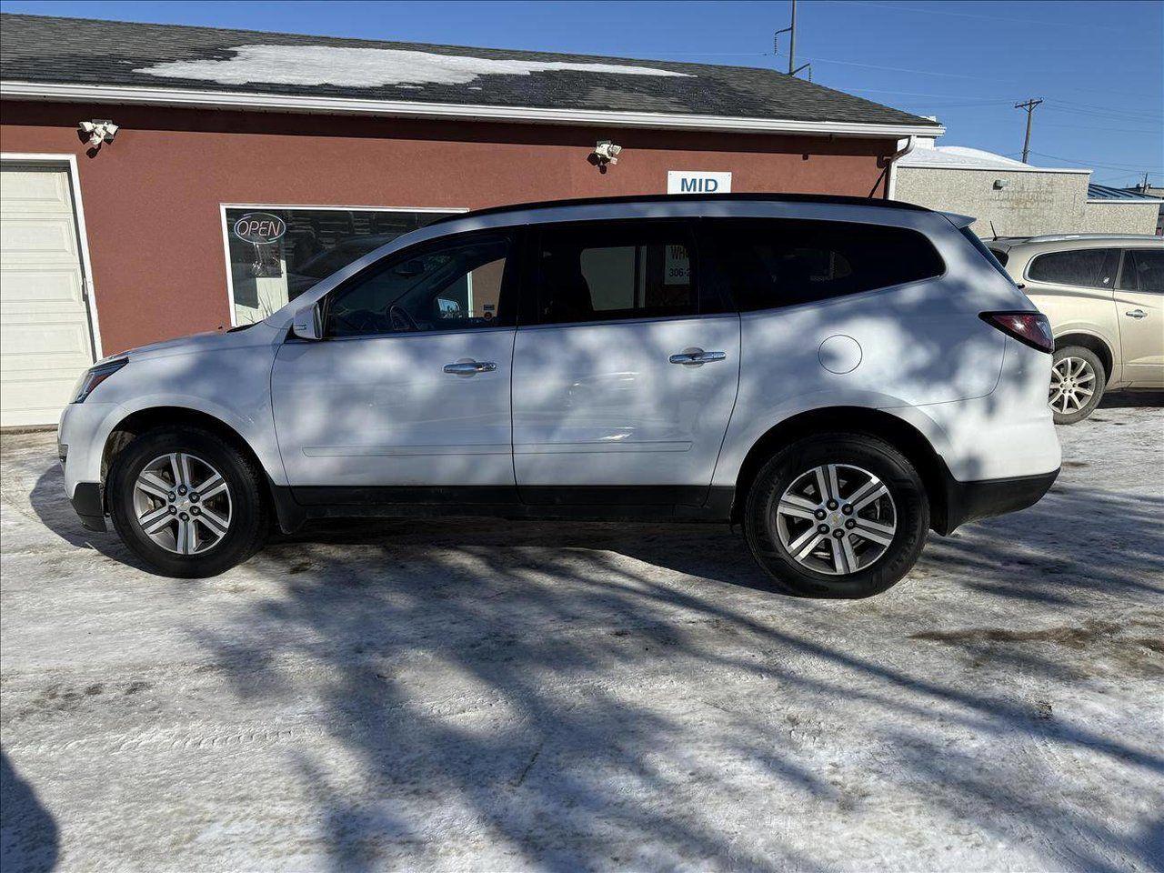 Used 2017 Chevrolet Traverse 1LT AWD for sale in Saskatoon, SK