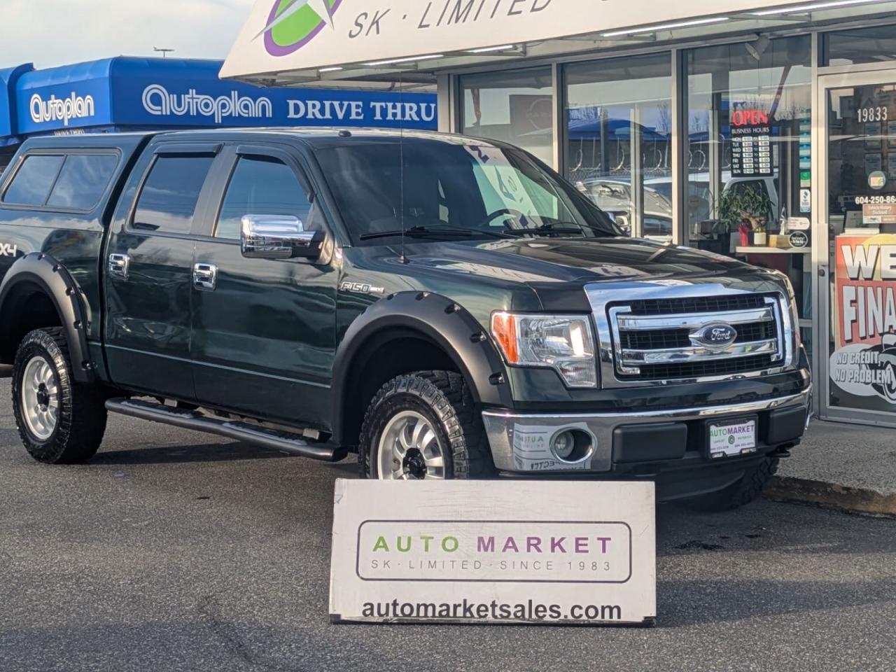 Used 2014 Ford F-150 XLT Crew 5.5'Box 4WD for sale in Langley, BC