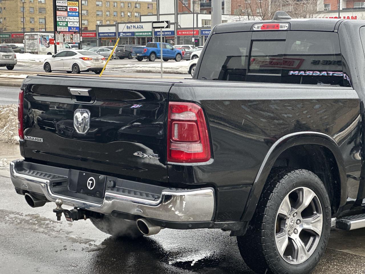 2019 RAM 1500 LARAMIE | HARMAN KARDON | PANO GLASS - Photo #10