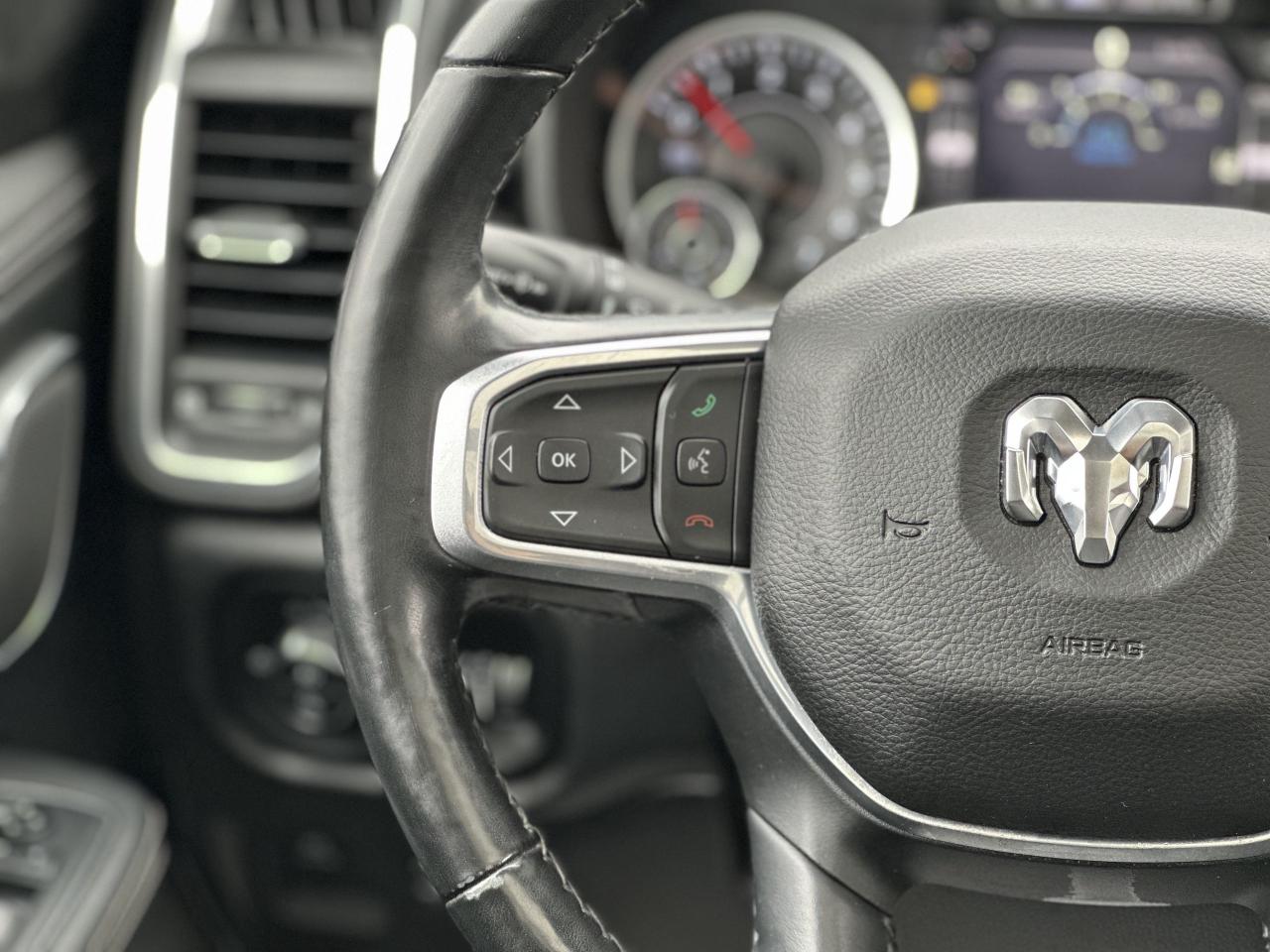 2019 RAM 1500 LARAMIE | HARMAN KARDON | PANO GLASS - Photo #23