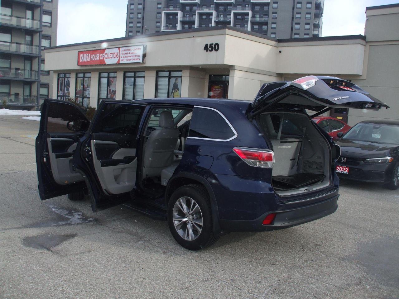 2014 Toyota Highlander LE,Certified,Bluetooth,Backup Camera,8 Passengers - Photo #16