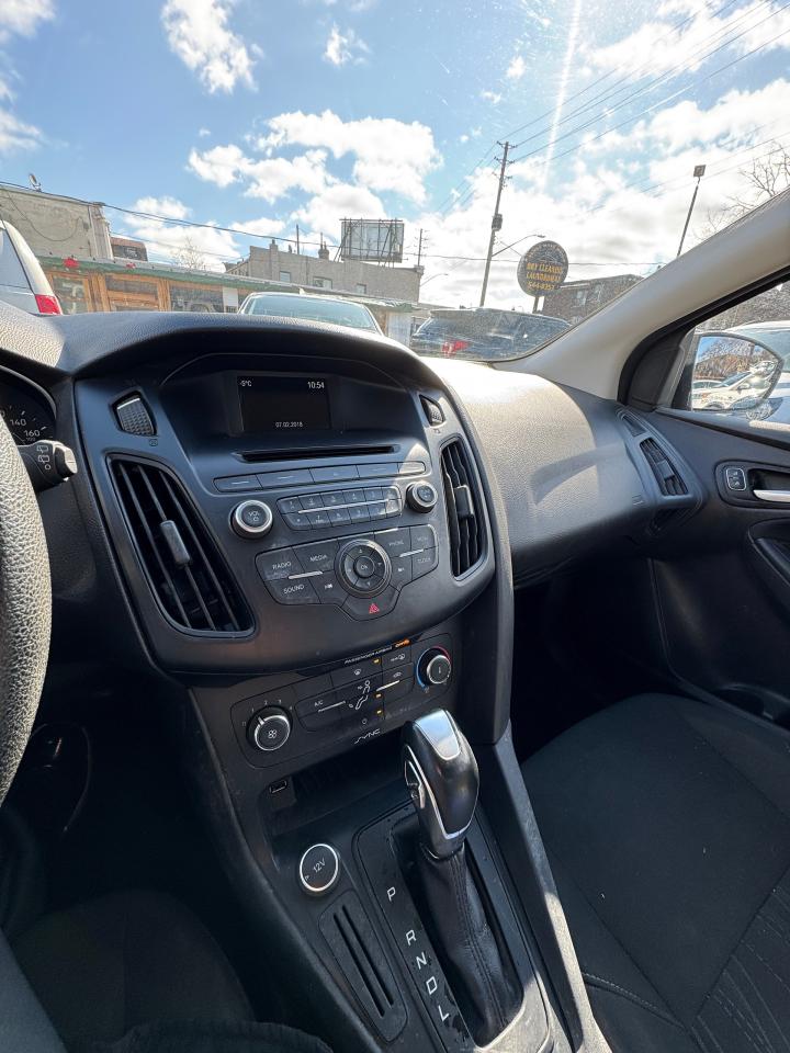 2015 Ford Focus 5DR HB SE - NO ACCIDENTS - Photo #11