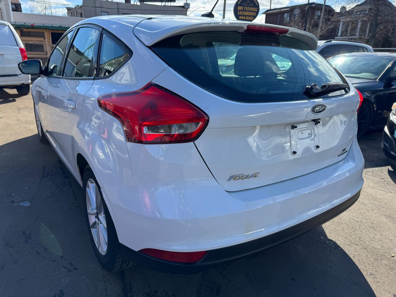 2015 Ford Focus 5DR HB SE - NO ACCIDENTS - Photo #7