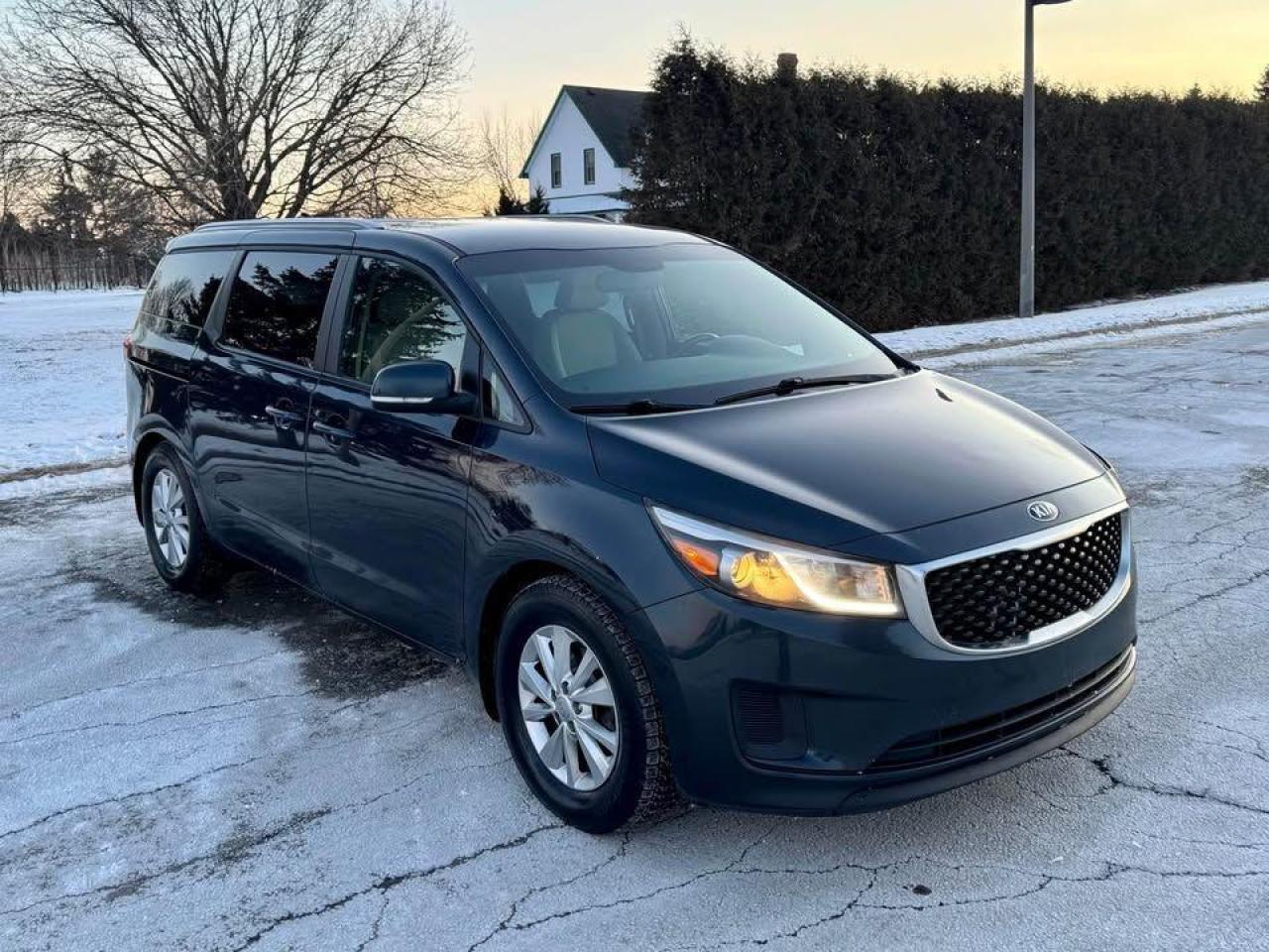 2016 Kia Sedona LX -Certified - Photo #2