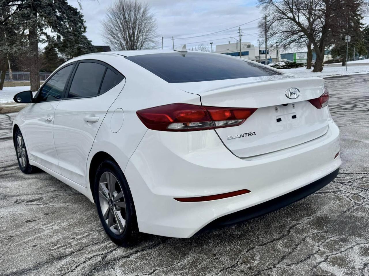 2018 Hyundai Elantra SE- Certified - Photo #4