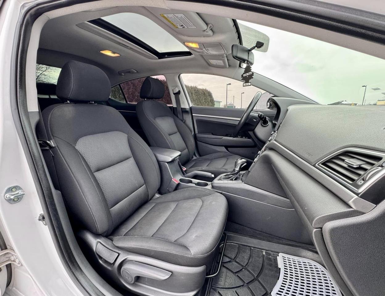 2018 Hyundai Elantra SE- Certified - Photo #9