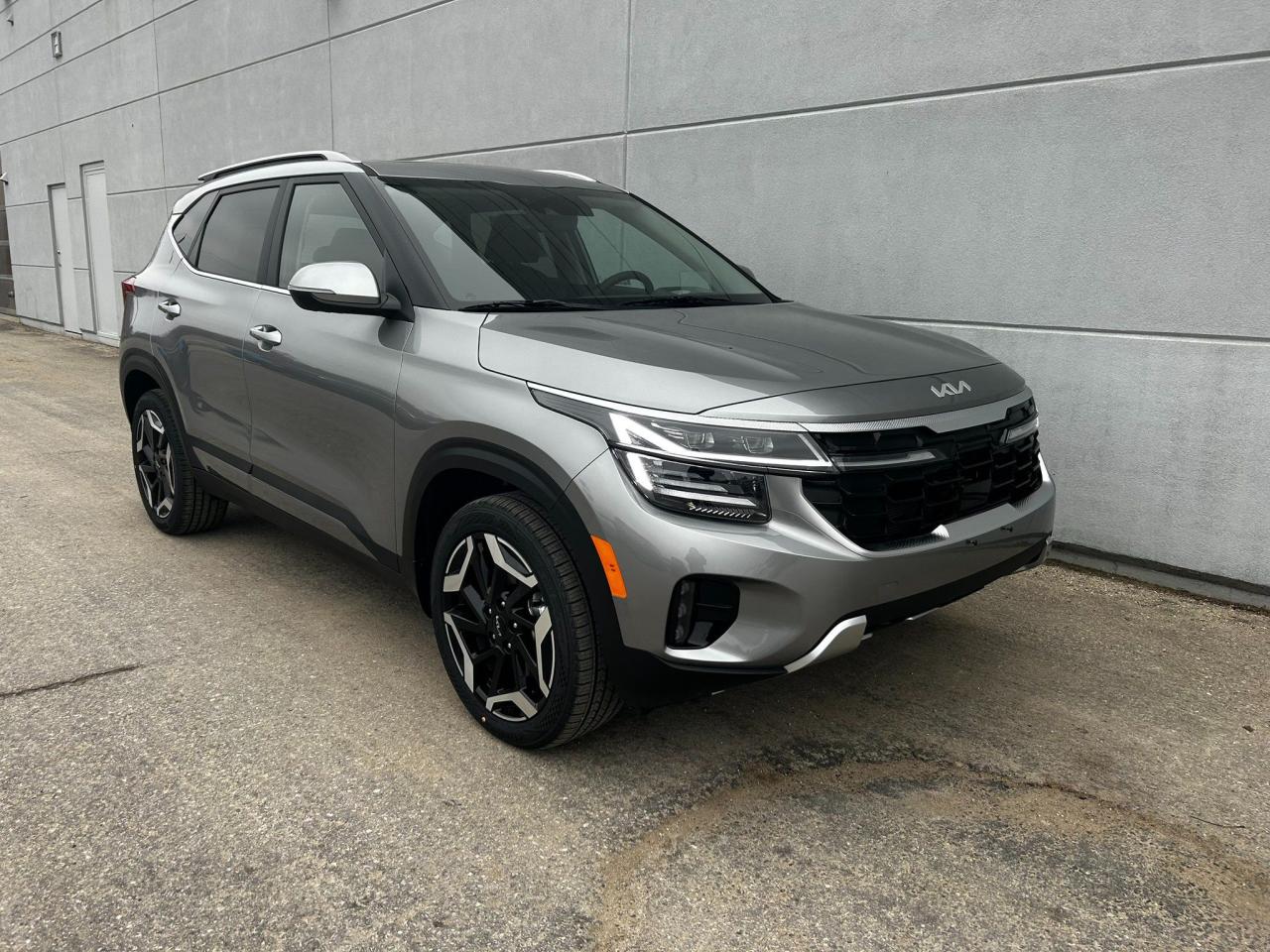 New 2025 Kia Seltos SX w/Black Interior for sale in Listowel, ON