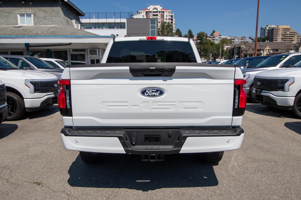 2025 Ford F-150 Lightning XLT 4WD SuperCrew 5.5' Box Photo5