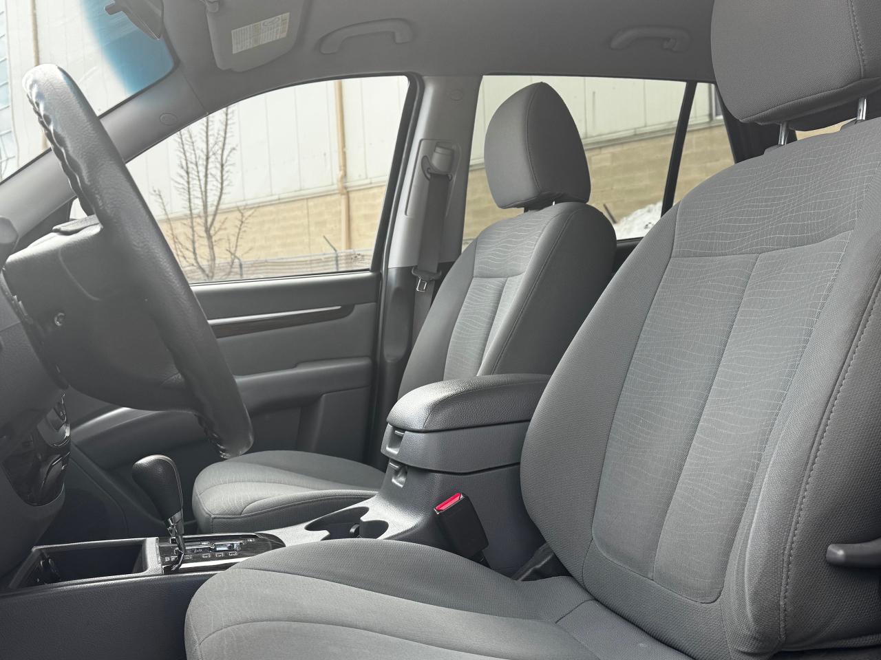 2011 Hyundai Santa Fe GL AWD **WELL SERVICED**LOW KM'S** - Photo #25