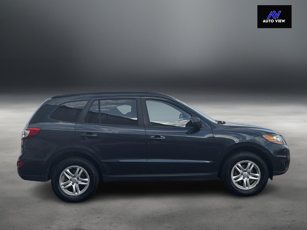 2011 Hyundai Santa Fe GL AWD **WELL SERVICED**LOW KM'S** - Photo #4