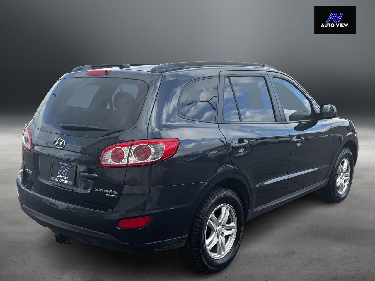 2011 Hyundai Santa Fe GL AWD **WELL SERVICED**LOW KM'S** - Photo #5