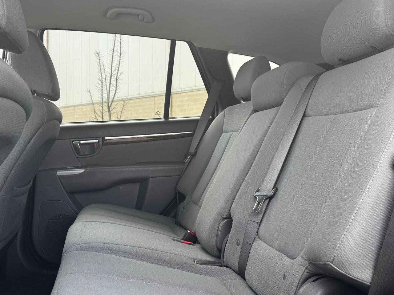 2011 Hyundai Santa Fe GL AWD **WELL SERVICED**LOW KM'S** - Photo #27