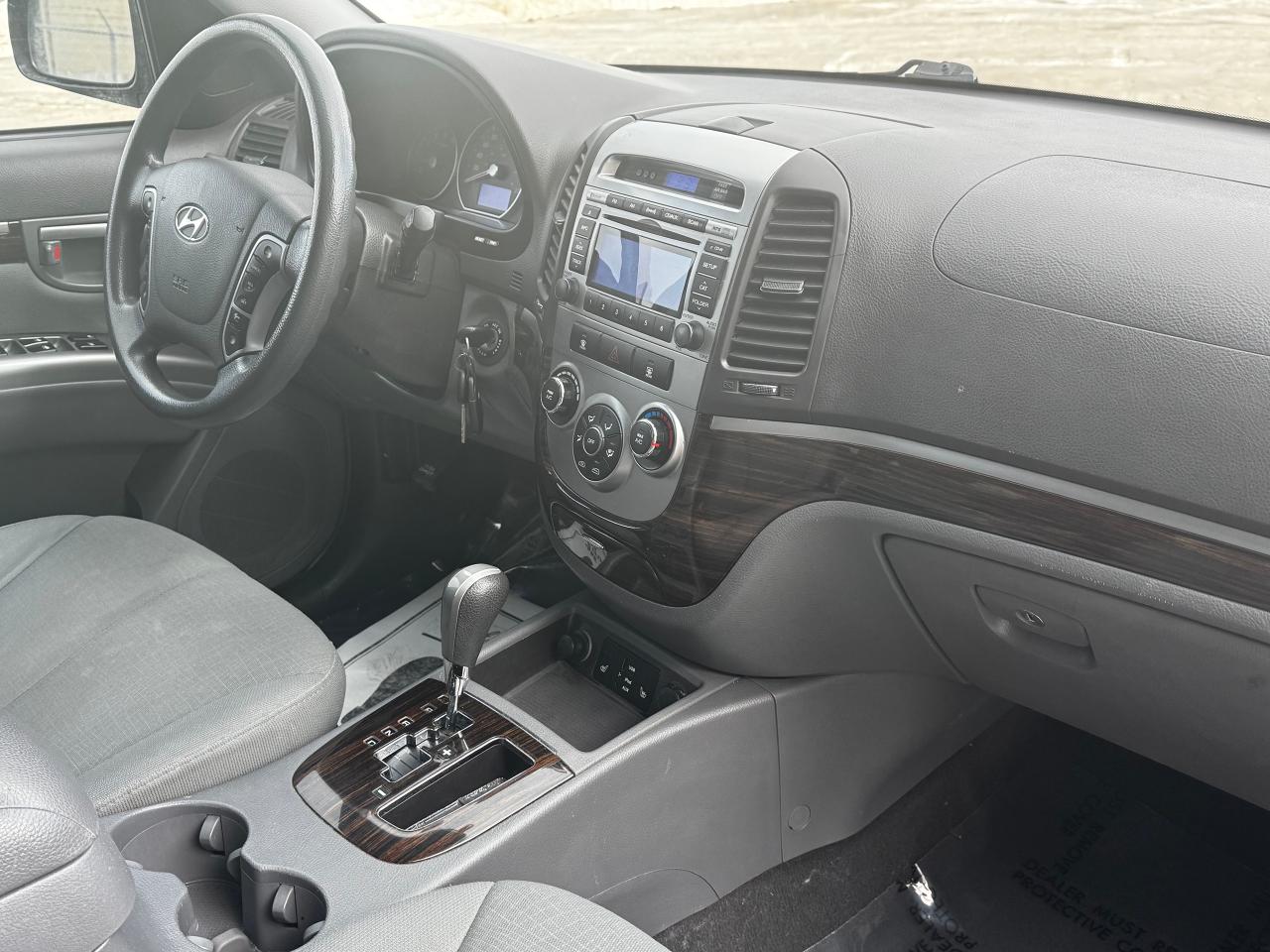 2011 Hyundai Santa Fe GL AWD **WELL SERVICED**LOW KM'S** - Photo #29