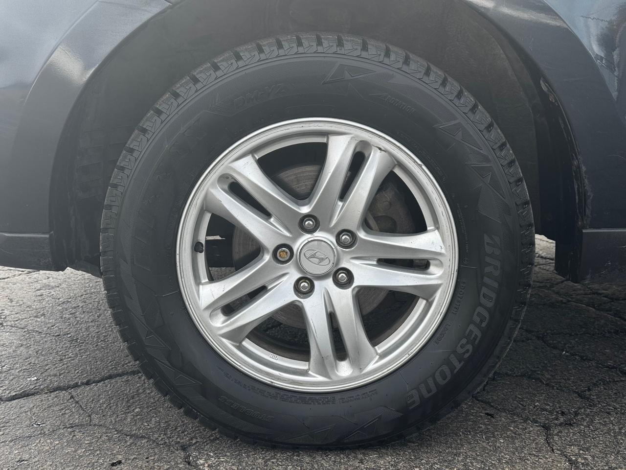 2011 Hyundai Santa Fe GL AWD **WELL SERVICED**LOW KM'S** - Photo #15