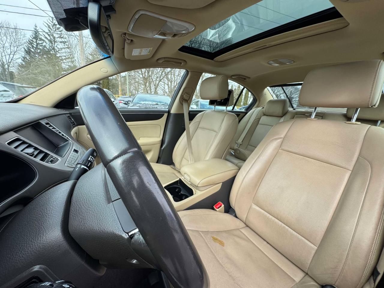 2011 Hyundai Genesis 4dr Sdn V6 w/Technology Pkg - Photo #14