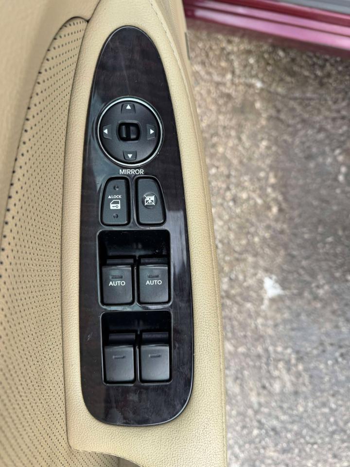 2011 Hyundai Genesis 4dr Sdn V6 w/Technology Pkg - Photo #22