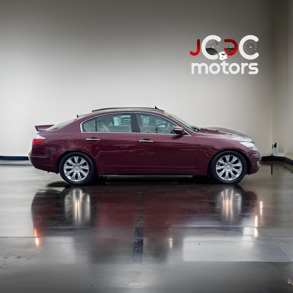 2011 Hyundai Genesis 4dr Sdn V6 w/Technology Pkg - Photo #8