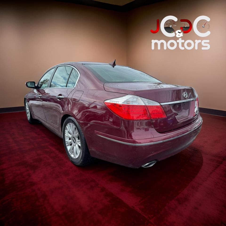 2011 Hyundai Genesis 4dr Sdn V6 w/Technology Pkg - Photo #7